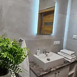 Arkady House 아파트